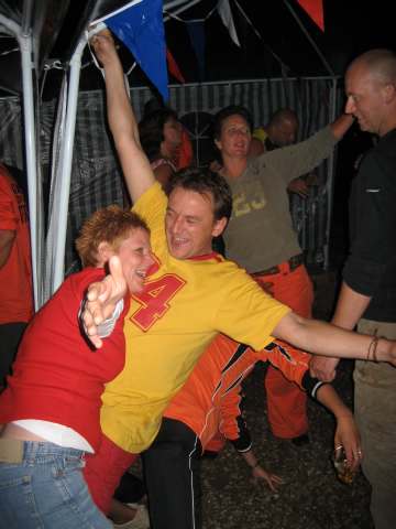 6KAMP 2006 Dorpshuis Vierhouten (Oranje/ijsvereniging)